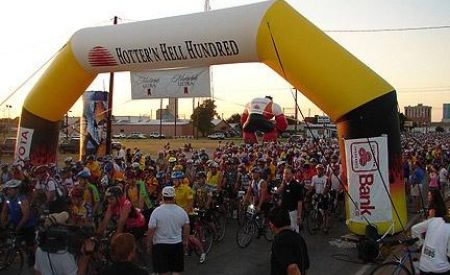 Custom Inflatable Arch for Hotter'N Hell Hundred